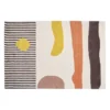 Tapis de salon moderne en laine avec motifs géométriques élégants.