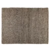Tapis naturels écoresponsables pour salon moderne.